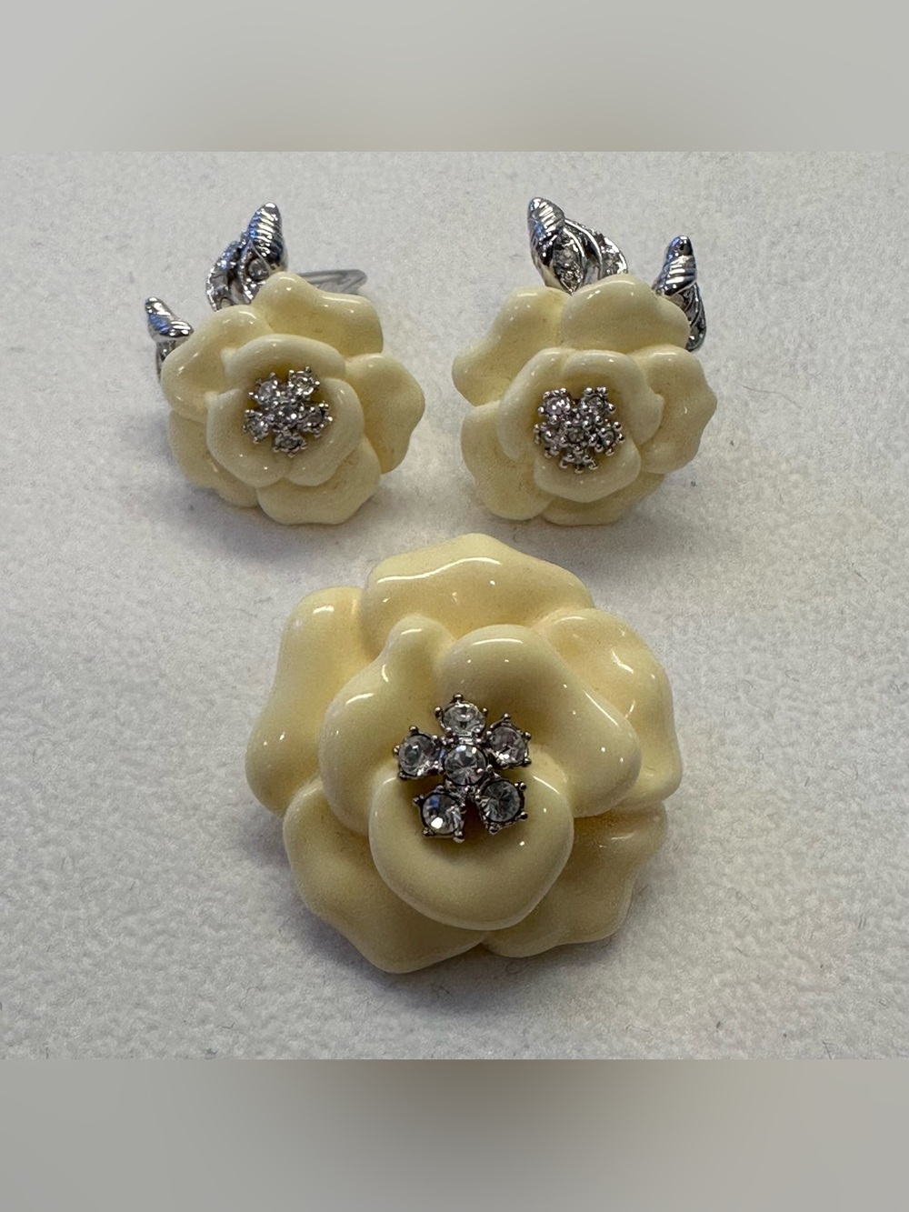 Vintage Nolan Miller Lara Camellia Lucite Cream Rose Clip Earrings & Pendant Set